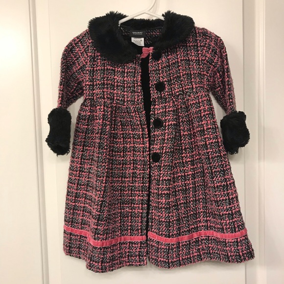 Holiday Editions outfit - Picture 1 of 7